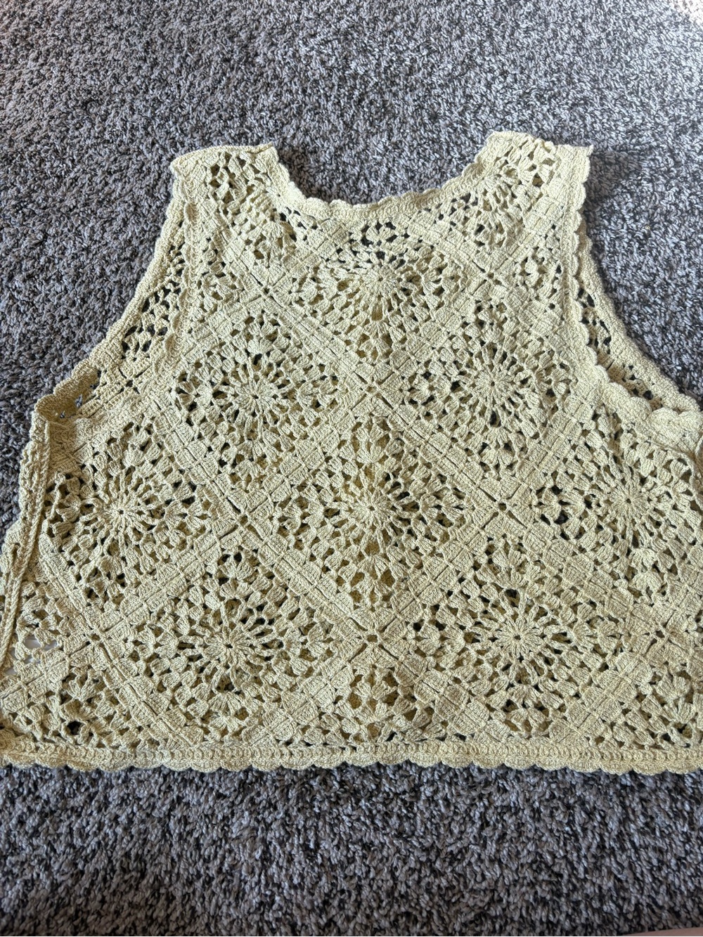 Yellow Crochet Button-Front Tank Top - Picture 2 of 2